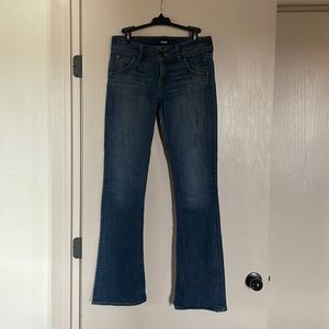 HUDSON mid rise signature size 28.